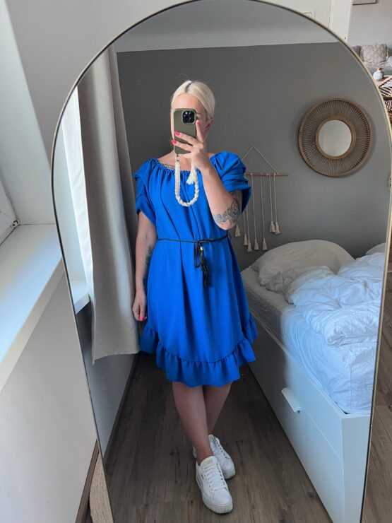 0119 Kleid mit gerüschten Carmen Ausschnitt weiß, rosa, khaki, blitzblau, pink, blitzblau – Bild 18