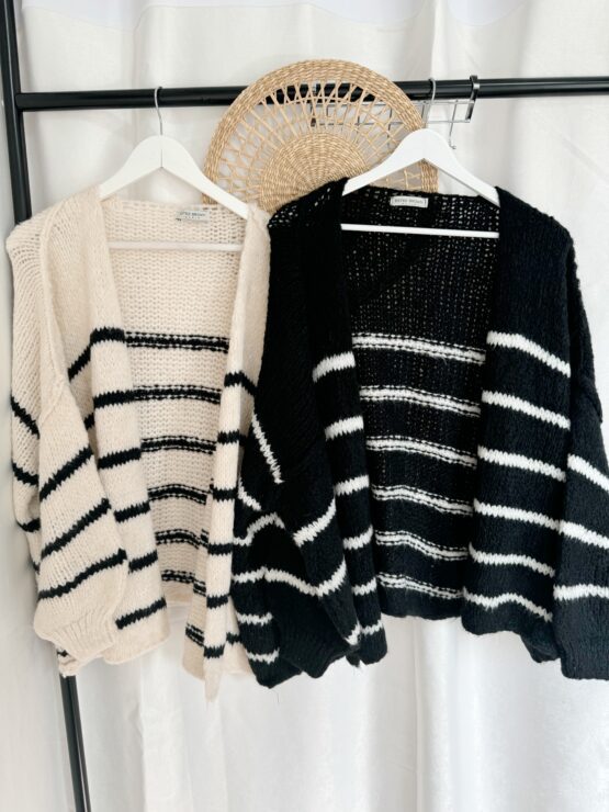 kuscheliger Cardigan 0164 gestreift in schwarz und weiß – Bild 3
