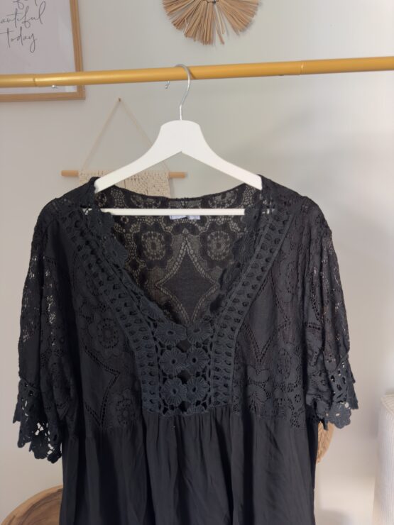 PS0013 PLUS SIZE Boho Tunikakleid in schwarz und khaki - Image 5