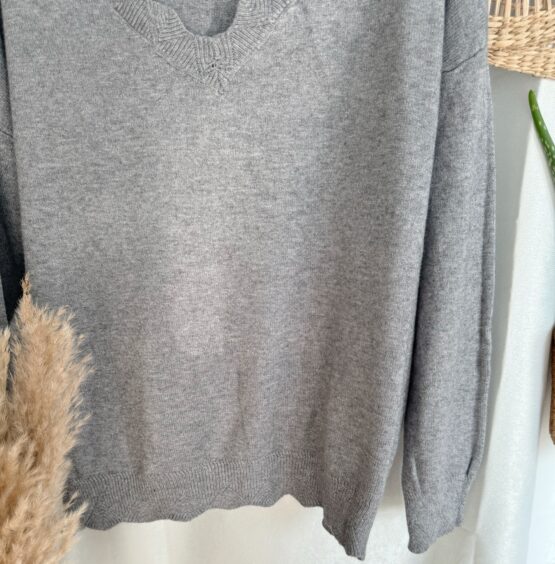 0173 Pullover mit Spitzen V Auschnitt in vielen Farben – Bild 9