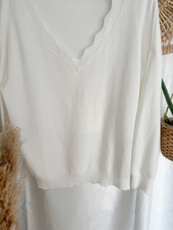 0173 Pullover mit Spitzen V Auschnitt in vielen Farben – Bild 5