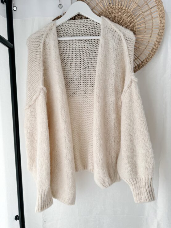 0180 lookforward x Sarah Cardigan in rosa, lieder, hellgrün, schwarz, dunkelgrün, beige – Bild 12