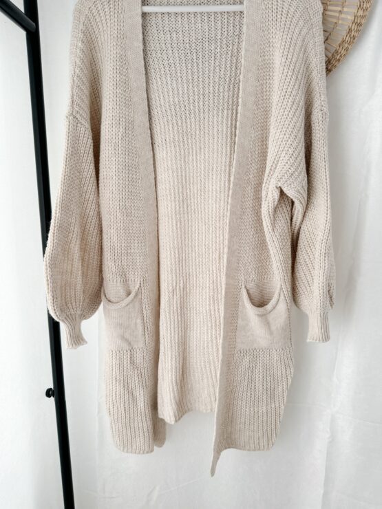 0178 lookforward x Sarah Cardigan in khaki, grau, rosa, beige, schwarz – Bild 7