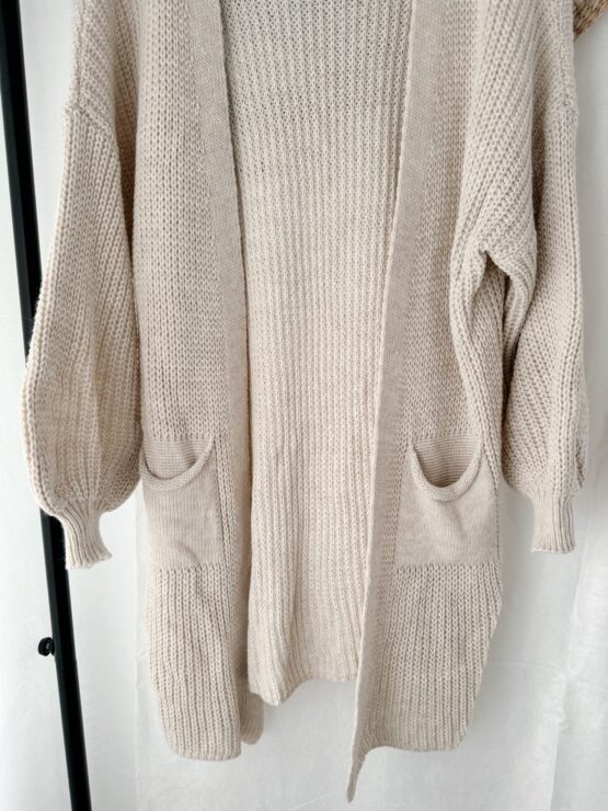 0178 lookforward x Sarah Cardigan in khaki, grau, rosa, beige, schwarz – Bild 11