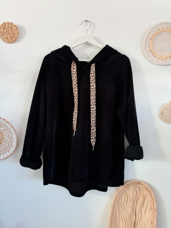 0207 kuscheliger Hoodie mit Leo Bändchen in beige und schwarz – Bild 9