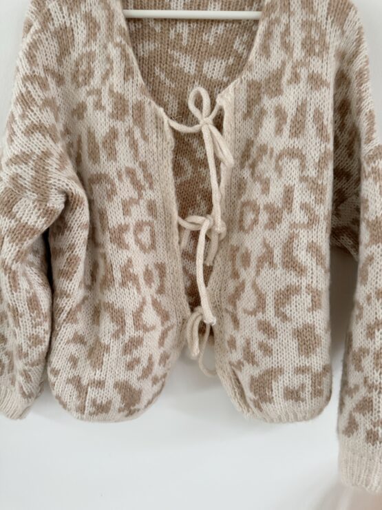 0226  Leo Kuschel Cardigan - Image 10