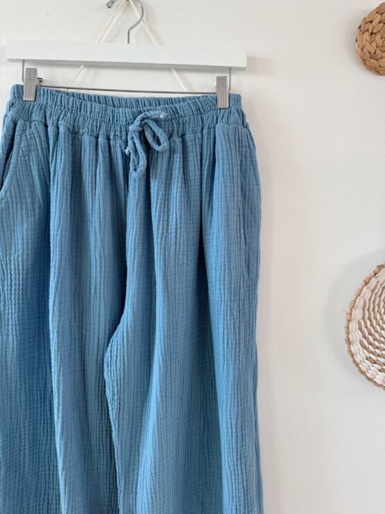 0308 Musselin Joggpants mit weitem Bein – dein perfekter Mix aus Style & Komfort! – Bild 7