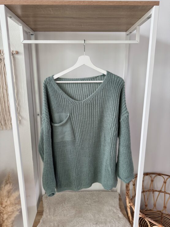 0259 kuscheliger Strickpulli mit Brusttasche in beige, grau, schwarz, flieder, mint und beere - Image 8