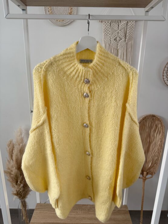 0296 Cardigan mit goldenen Knöpfen – Bild 17