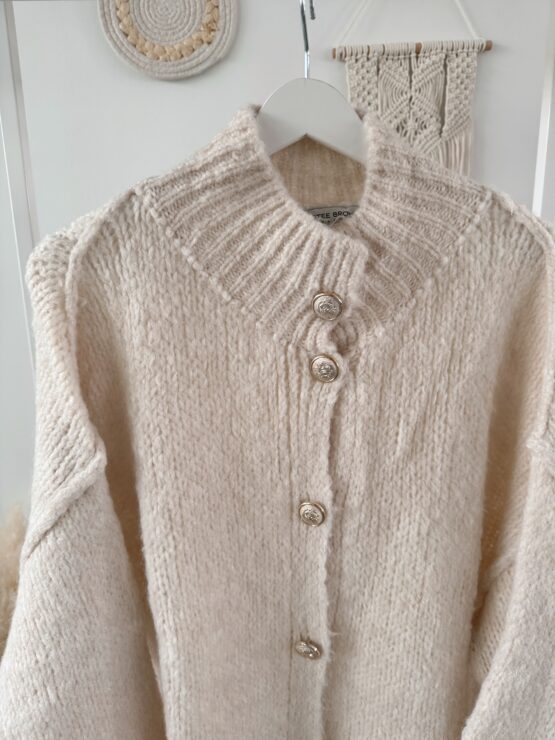 0296 Cardigan mit goldenen Knöpfen – Bild 29