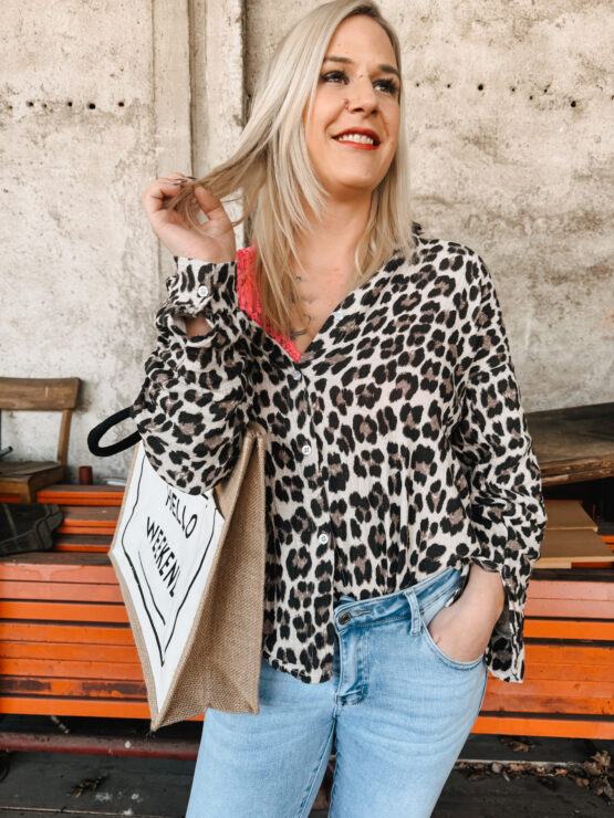 0315 Leo Musselin Bluse – Setze ein wildes Fashion-Statement! - Image 6
