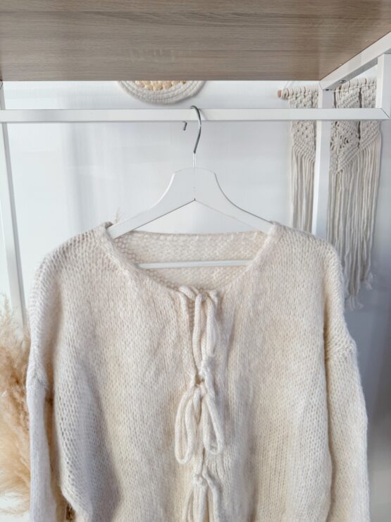 0316 Pullover mit Schleifendetails - Image 2