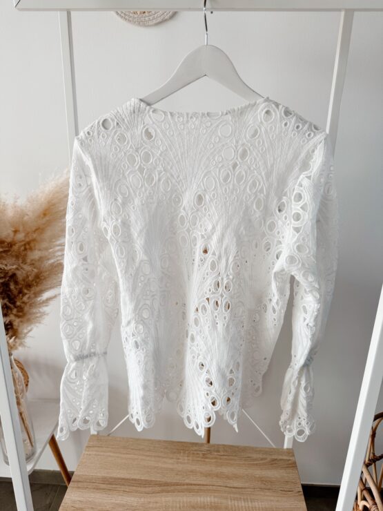 lookforward x Sarah LIMITIERTER Lochmusterpullover in schwarz & weiß – Bild 13