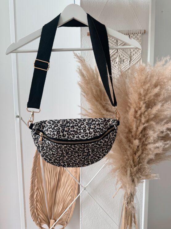 391 ✨ Stylisch, wild & super praktisch – deine neue Lieblings-Bag ✨