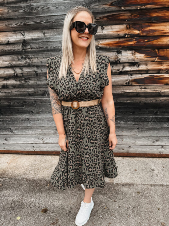 ✨374 Leo-Wickelkleid mit Gürtel – wild, weich & wunderbar feminin ✨