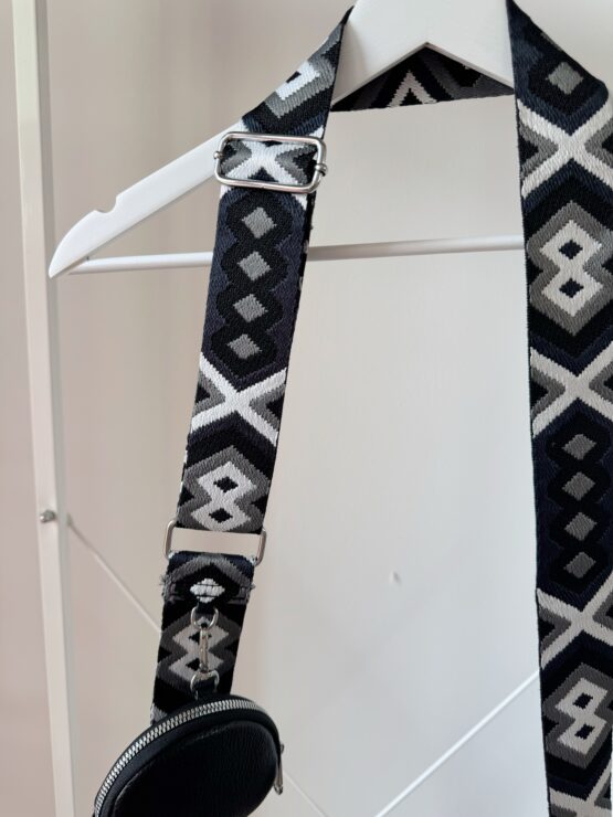 LIMITIERT 🖤 Stylisch, praktisch & ready für jedes Abenteuer – unsere Crossbody-Bag im Boho-Look 🖤 – Bild 3