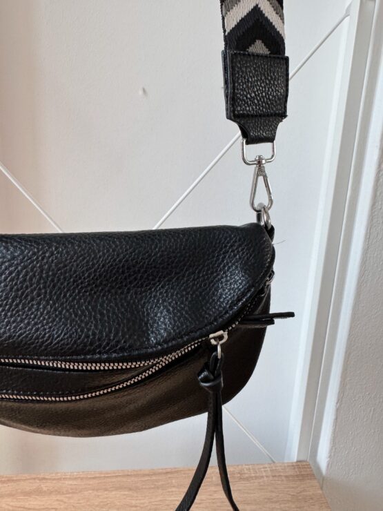 LIMITIERT 🖤 Stylisch, praktisch & ready für jedes Abenteuer – unsere Crossbody-Bag im Boho-Look 🖤 – Bild 8