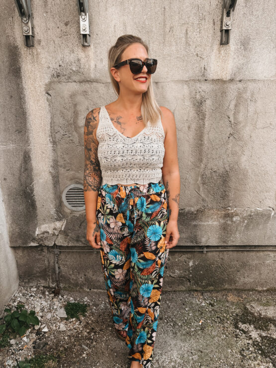 415 🌸 Tropenhose mit Blumenprint – dein farbenfroher Summer Vibe ✨ – Bild 11