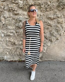 320 ✨ Gestreiftes Jersey-Kleid mit Bindegürtel ✨