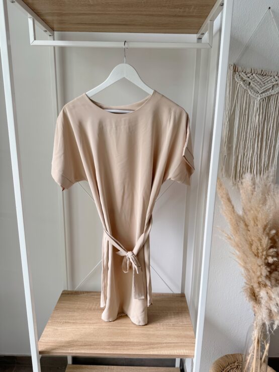 438 💫 Easy Chic – Kleid mit Bindegürtel für deinen Everyday-Glow 💫 – Bild 2