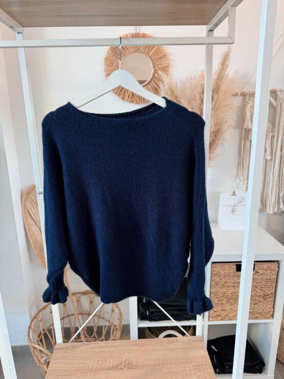 044 🌸 Verspielt & cozy – dein Strickpullover mit Rüschenärmeln 🌸 – Bild 8