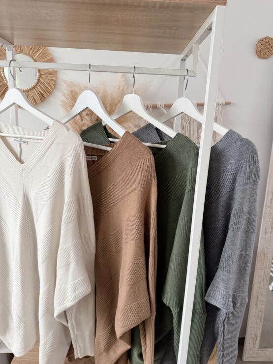 🍂 Artikel 037 – Oversize-Strickpulli mit V-Ausschnitt & Strukturmuster – Bild 8