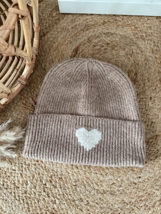 054 ✨ Kuschelige Strickhaube mit Herz – dein süßer Winter-Begleiter ✨ – Bild 3