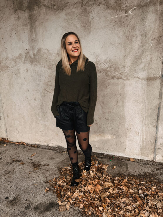 064 Cozy Knit Hoodie in vielen Farben