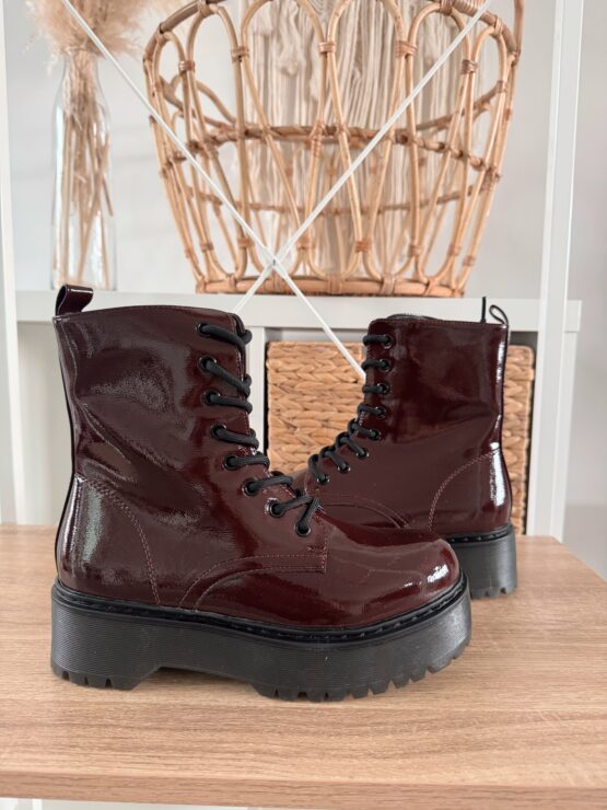065 Chunky Lack Boots in weinrot und schwarz – Bild 8