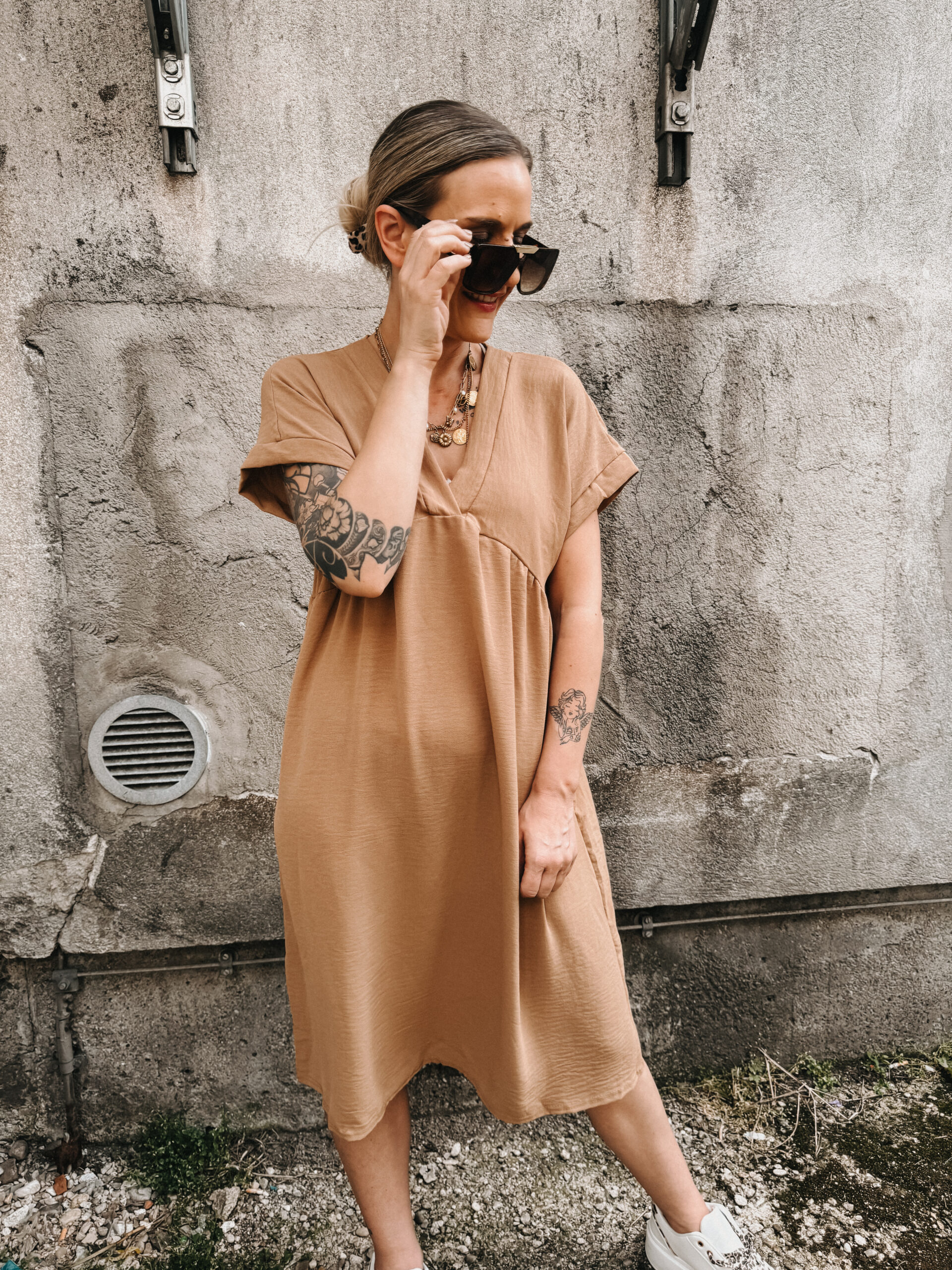 V-Ausschnitt Kleid – Plus Size bis 46/48 – Bild 3